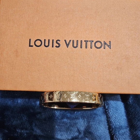 Louis Vuitton Gold Bracelet Size Small - Picture 2 of 4